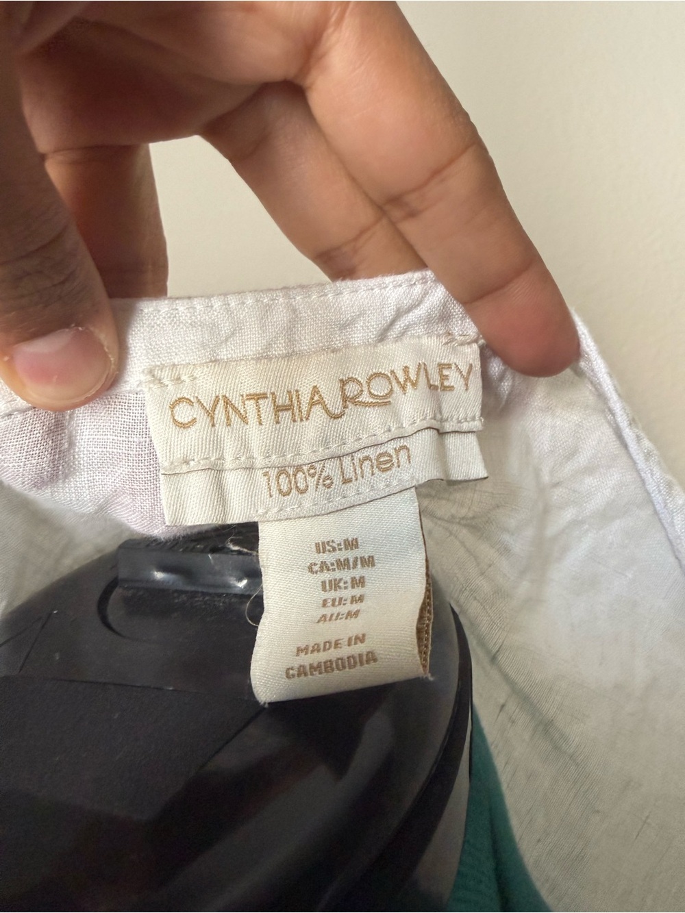 Cynthia Rowley White Smocked Linen Top - Picture 5 of 6